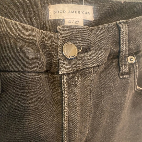 Good American Distressed Cropped Skinny jeans 27 - Picture 2 of 7